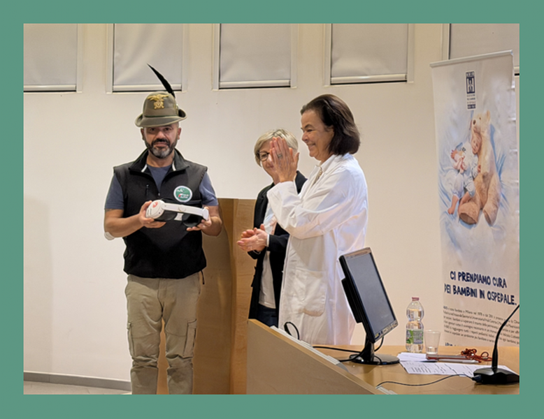 💙 Un visore per la realtà virtuale alla Clinica Pediatrica grazie alla solidarietà degli Alpini